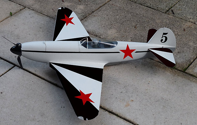 Jak-9U scale 1/12