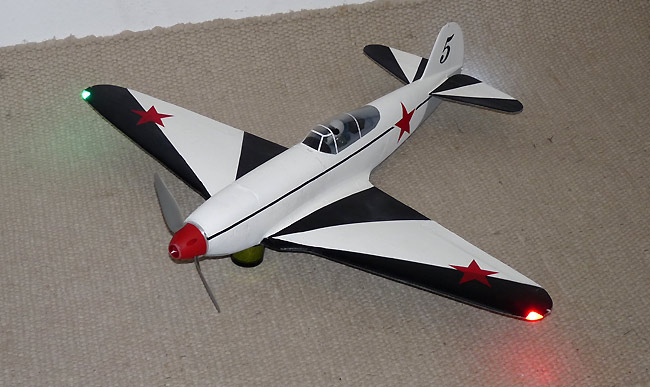 Jak-9U scale 1/12