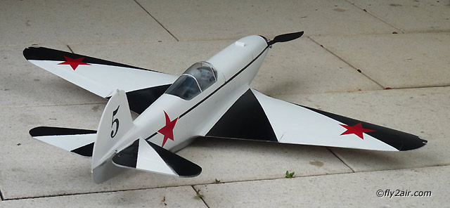 Jak-9U 1/12
