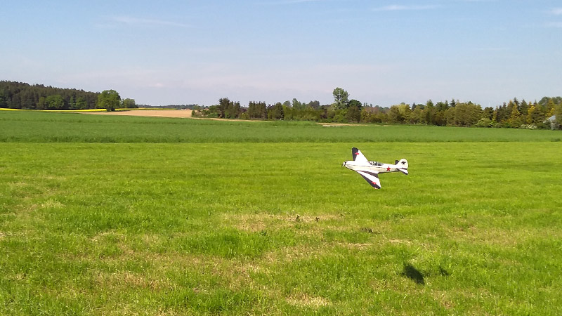 Jak-9U 1/12