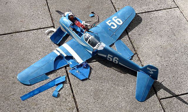 He-100 aus PU @ fly2air.com