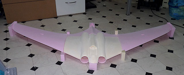 fly2air.com - Horten-9 V3 P2 mit Schubrohren