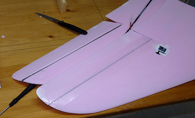 fly2air.com - Horten-9 V3 P2 mit Schubrohren