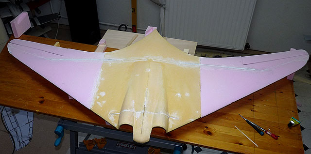 fly2air.com - Horten-9 V3 P2 mit Schubrohren